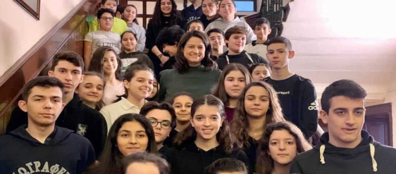 Νίκη Κεραμέως: Επίσκεψη στα ελληνικά σχολεία της Πόλης - Δείτε τις φωτογραφίες